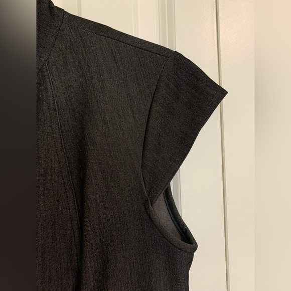 Calvin Klein Denim button dress with a belt size 4 - Picture 3 of 7